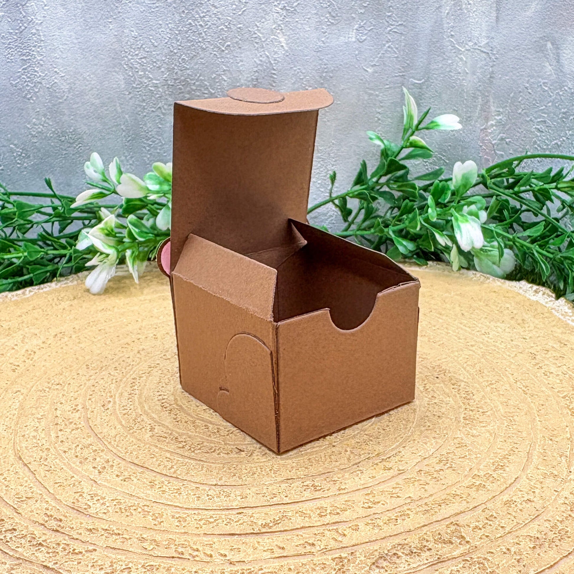 Brown Bear Holding Heart Miniature Gift Box-2